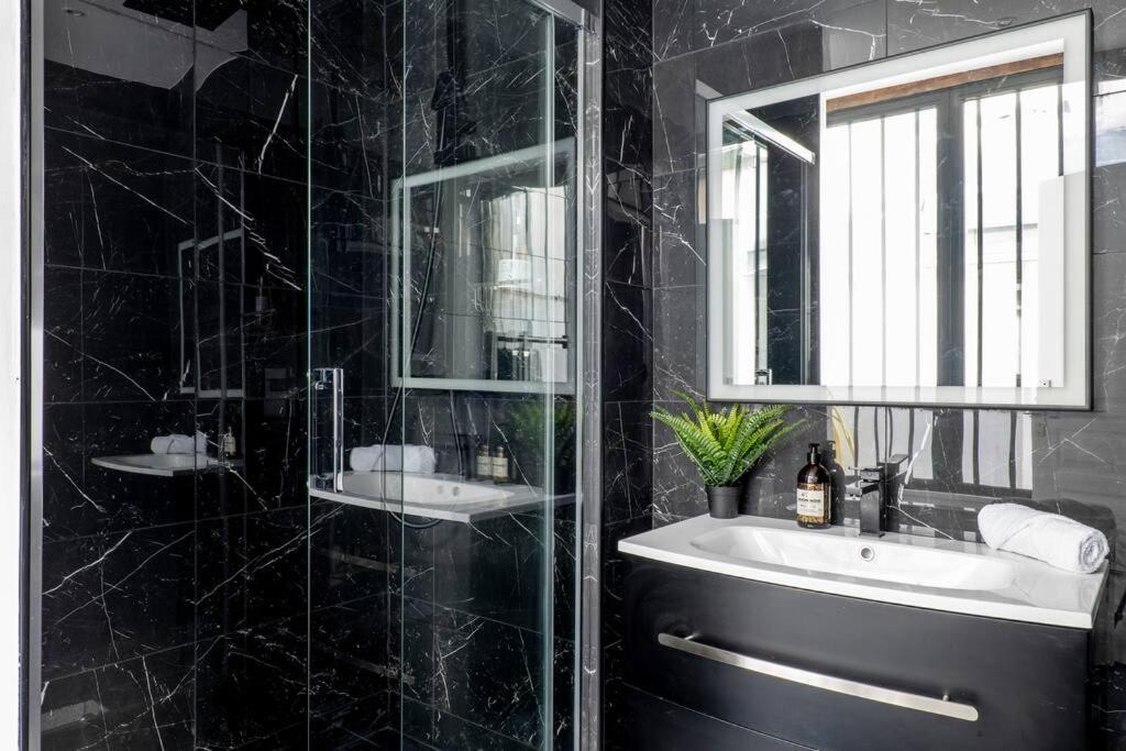 Gembnb Luxury Apartments - Residence Aqueduc Paris Exterior photo